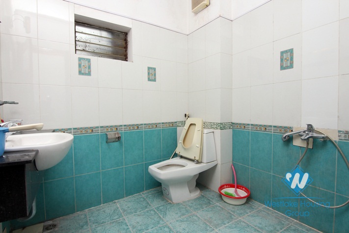 An apartment for rent near the lake in Tay ho, Ha noi